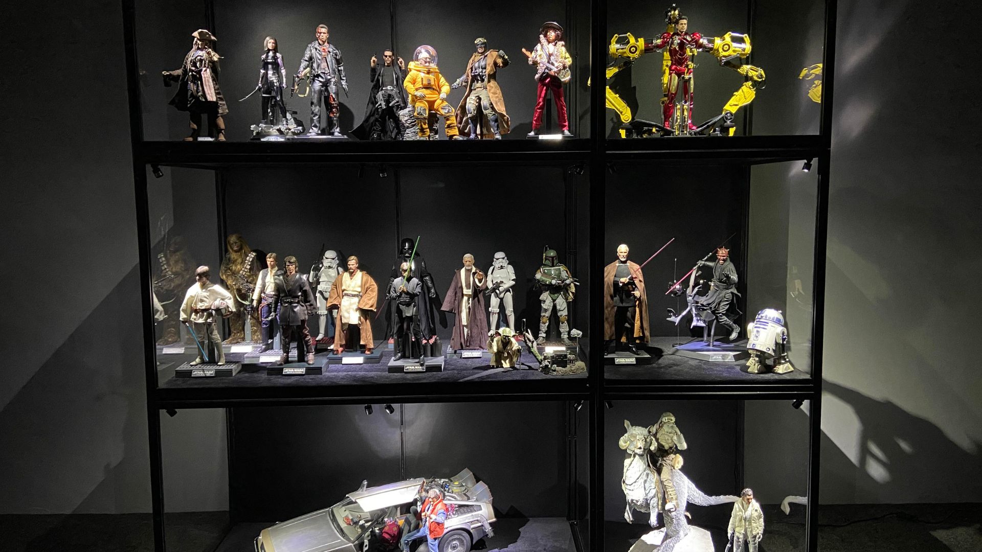 Front Page -Displaygeek Shop Green and Beige Minimalist Skincare Product Presentation 18